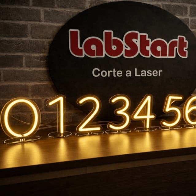 Kit 10 Números de LED Neon De Mesa 0 ao 9 Com 0,20cm de altura Com Base Para Fica em Pé Acrílico 2mm