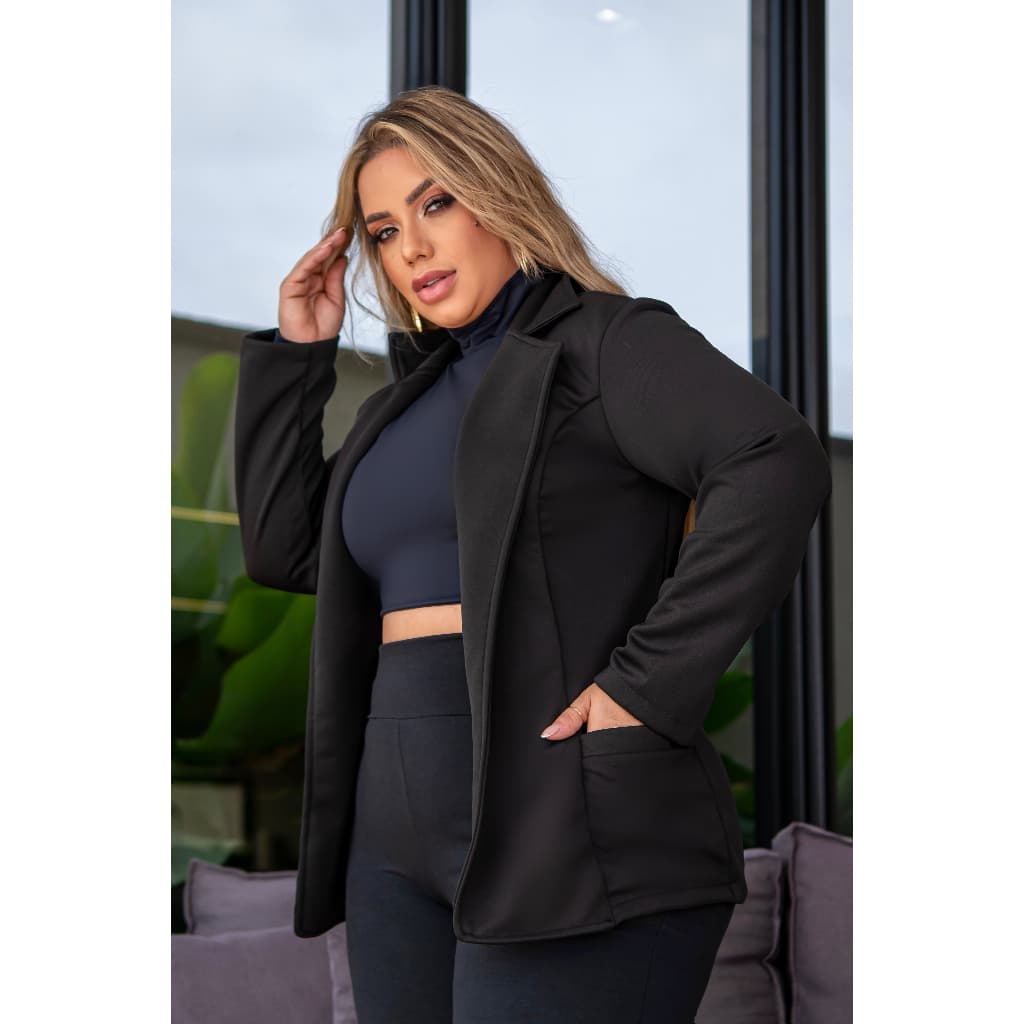 Blazer Alongado Com Bolso Plus Size Trabalho E Casual Com Estilo e Conforto
