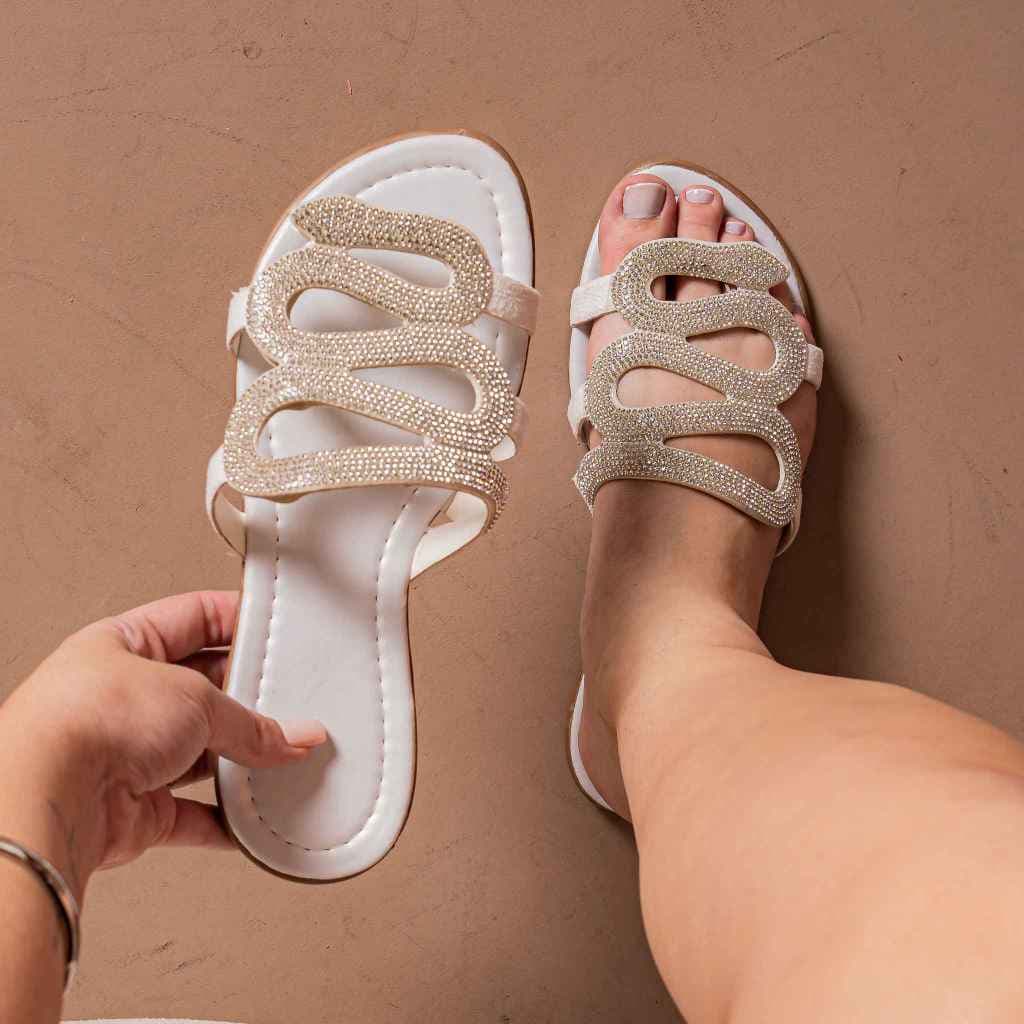 Sandália Feminina Rasteirinha Rasteira Chinelo Brilhosa Strass Cobra Snake Confortável