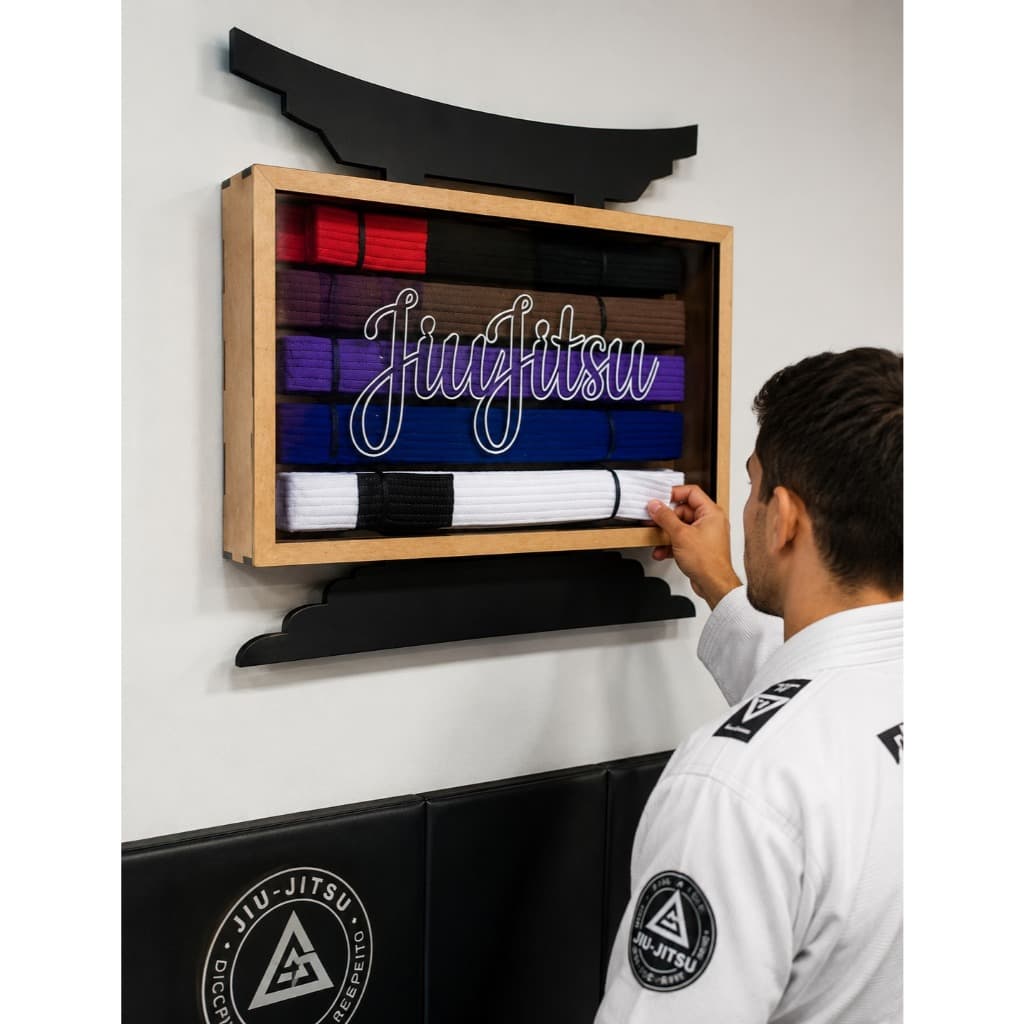 Porta Faixas Jiu-Jitsu com Acrílico