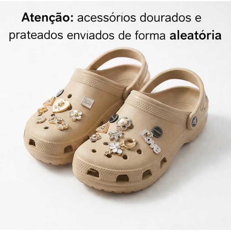 BABUCHE PLATAFORMA ALTA NUVEM MACIA 100 % DECORADA COM BÓTONS PINGENTES EM ABS CONFORTÁVEL