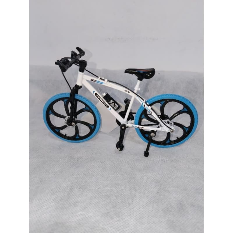 Bicicleta miniatura-Rica em detalhes -Linda-perfeita