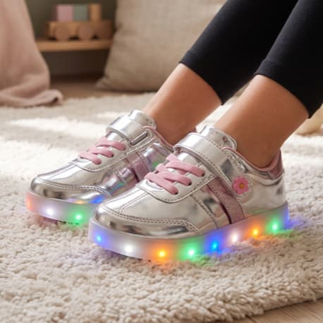 Tenis de LED Menina Tênis Versátil Kids 23 ao 33 Ideal para Escola e Passeios Envio Imediato