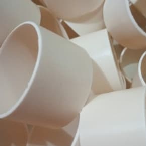 6 tubos pvc ( 5 de 75mm com 3 cm e 1 de 100mm com 3 cm)