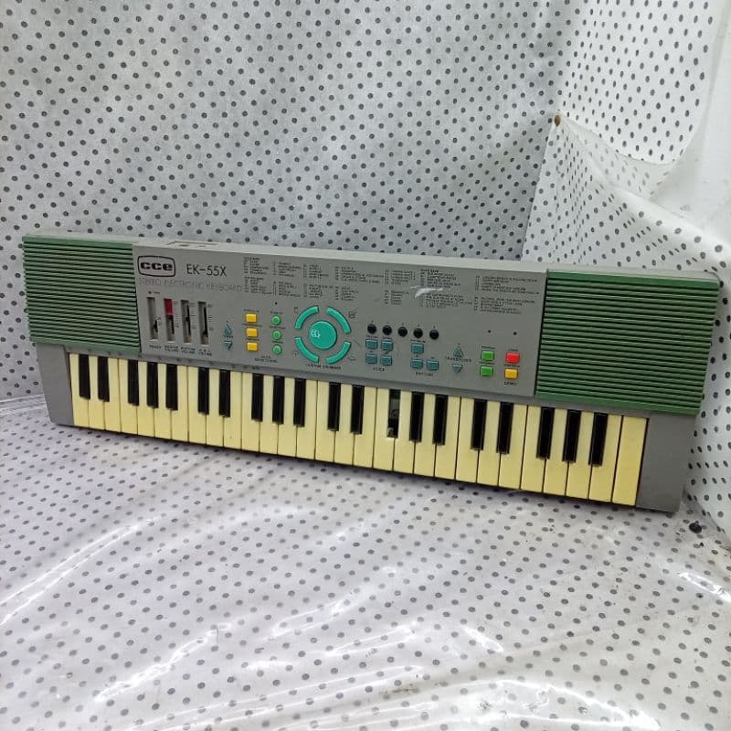 teclado musical cce ek-55x (com defeito)