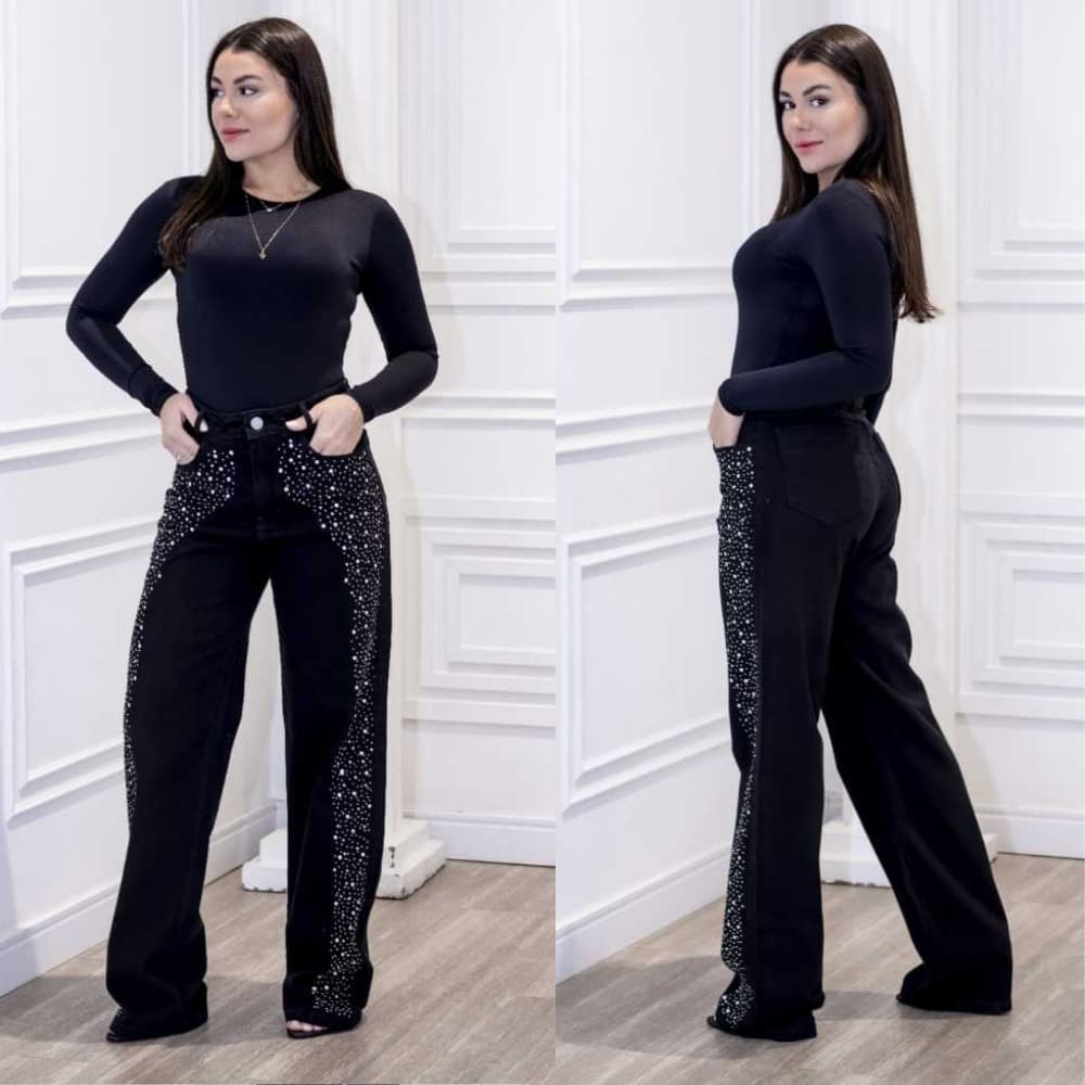 Calça Jeans Wide Leg Com Strass e Metal na Lateral, Cintura Alta - Modelo Noite Estrelar