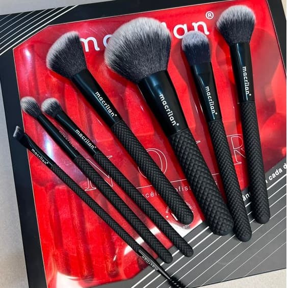 KIT COM 7 PINCEIS NOIR - MACRILAN