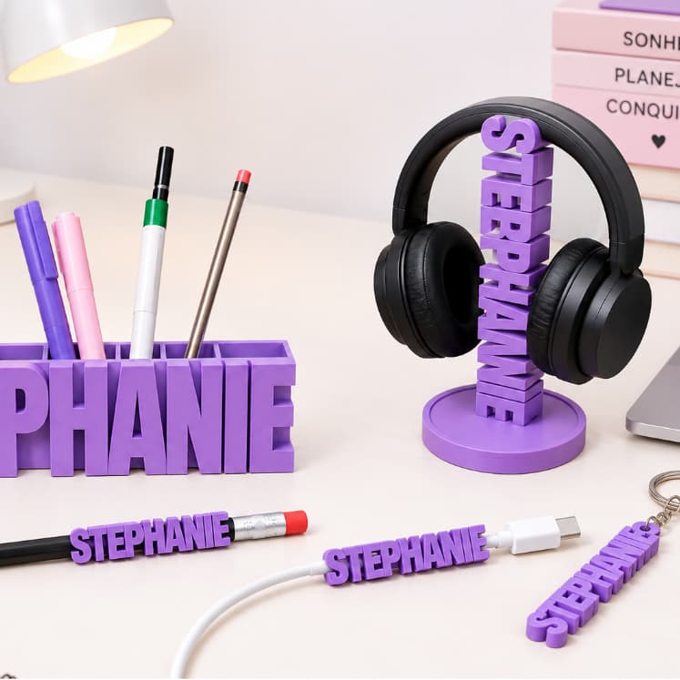 Kit Personalize com 5 Peças | Porta-Lápis+Suporte Fone+Organizador de Cabo+MarcadorLápis+Chaveiro com Nome em 3D