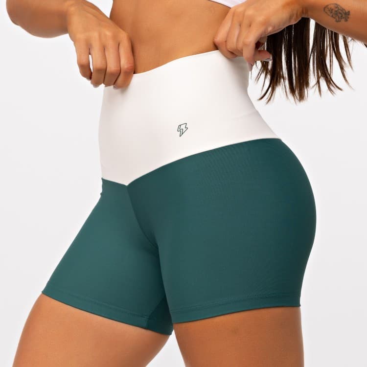 Short Alongado Fitness Tricolor Blocks – Cintura Alta, Zero Transparência e Modelador