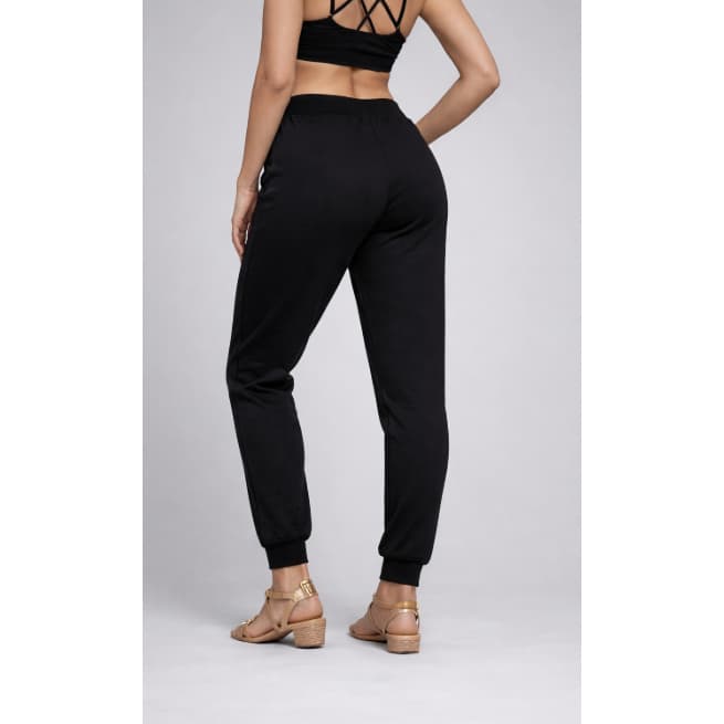 Calça jogger modelo folgadinho feminina e masculina esporte e dia dia