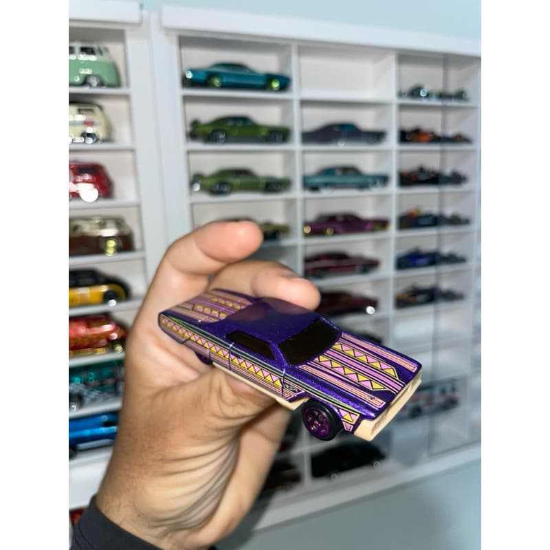 Layin Lowrider Carrinho Hot Wheels - Loose (fora do Bliser)