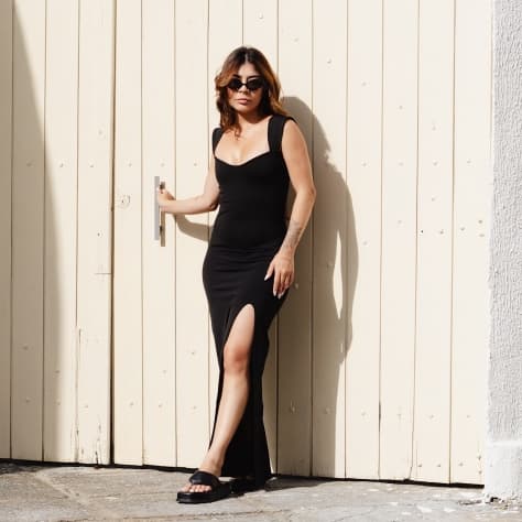 Vestido feminino longo colado  tubinho com fenda