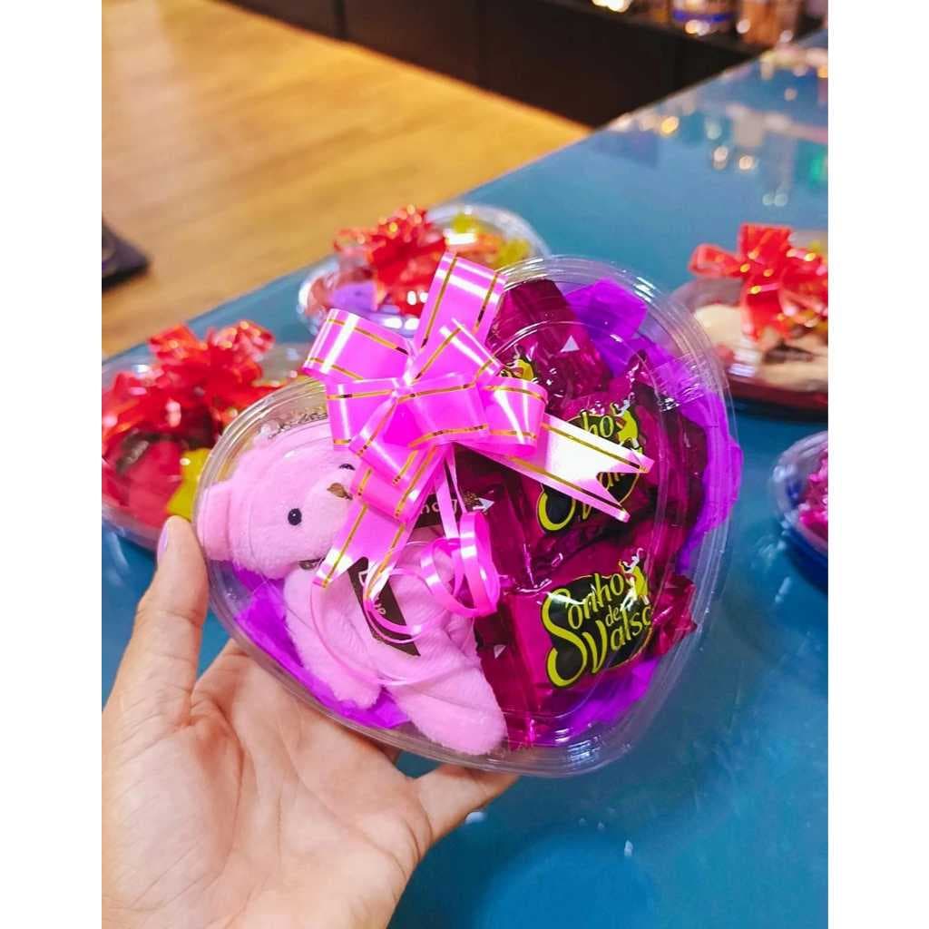 PRESENTE CORAÇÃO CHOCOLATE E PELUCIA  DIA DOS NAMORADOS ANIVERSÁRIO NATAL MAES E PAIS PASCOA DIA DA MULHER