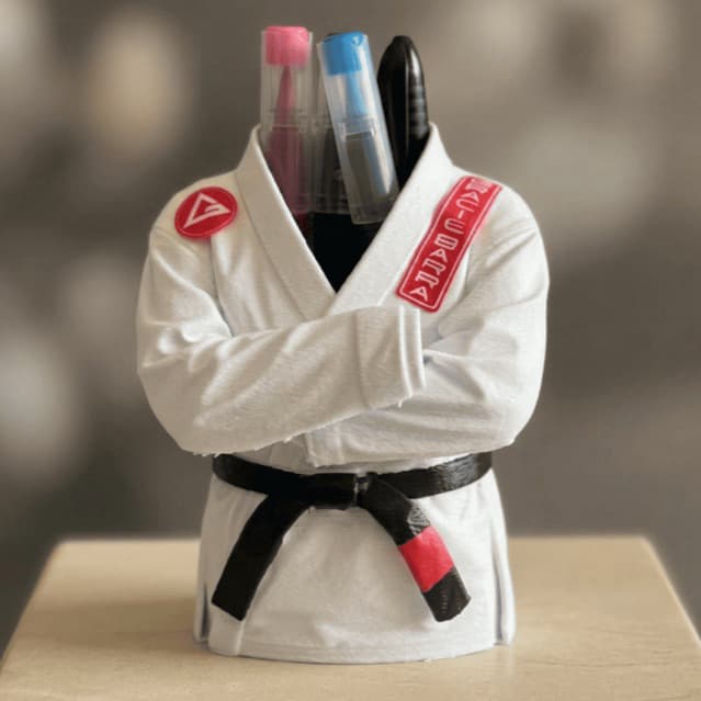 kimono Porta-Lápis,  Jiu-Jitsu e Karatê,  com a logo da sua academia, equipe personalizada