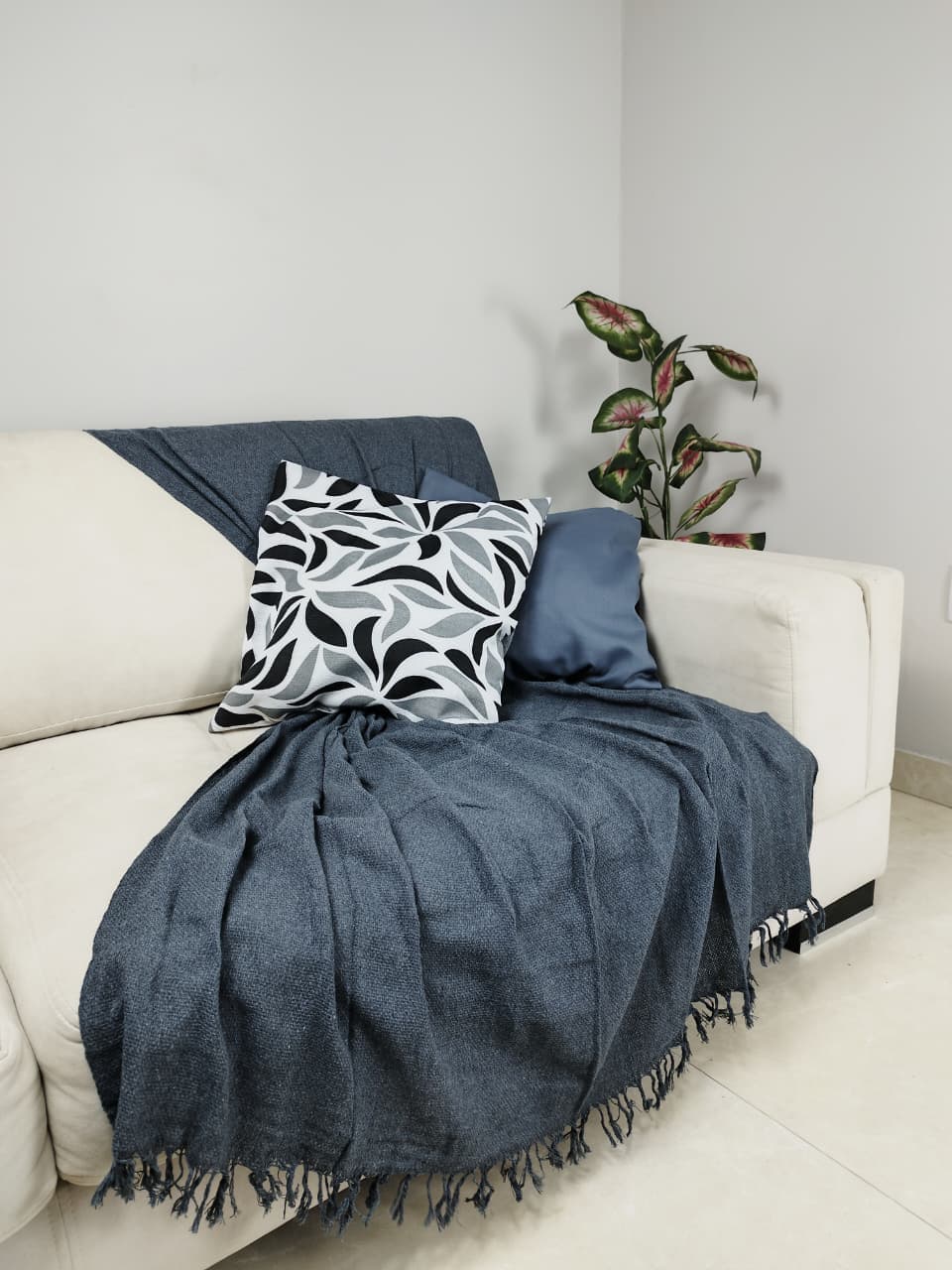 Manta Para Sofá 210cm x 120cm Decorativa E Protetora 100% Algodão | Cores Variadas Capa para Colchão
