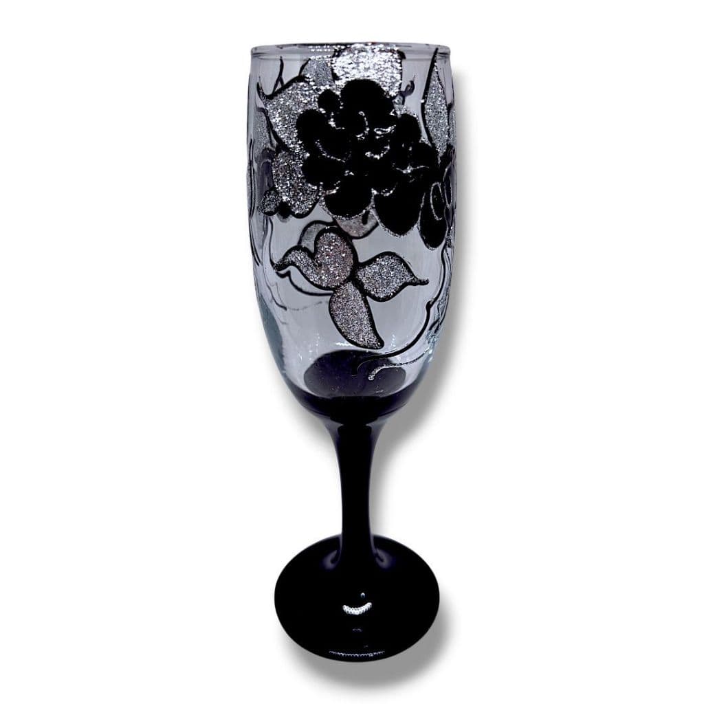 Taca Maria Mulambo Preto e Prata com Flores Pretas Decorada para Ritual Espiritual Luxo Premium