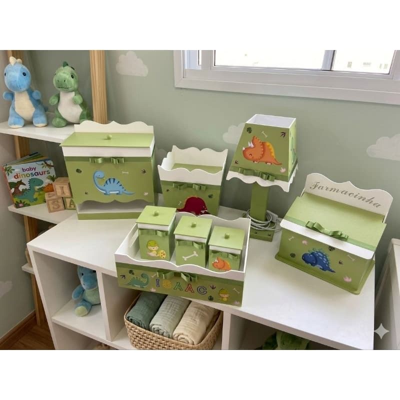 kit Higiene em MDF Dinossauros baby, na cor verde