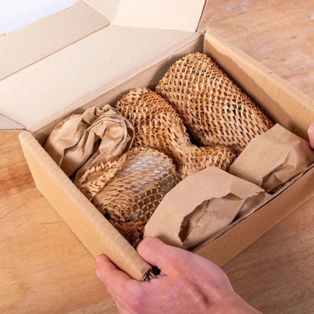 Papel Colmeia Kraft 38x50cm Kit 20 Folhas Enfeite Natural Biodegradável Substitui Plástico Bolha Envio Seguro