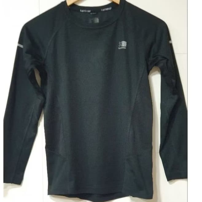 blusa karrimor manga longa preta,  13 anos.