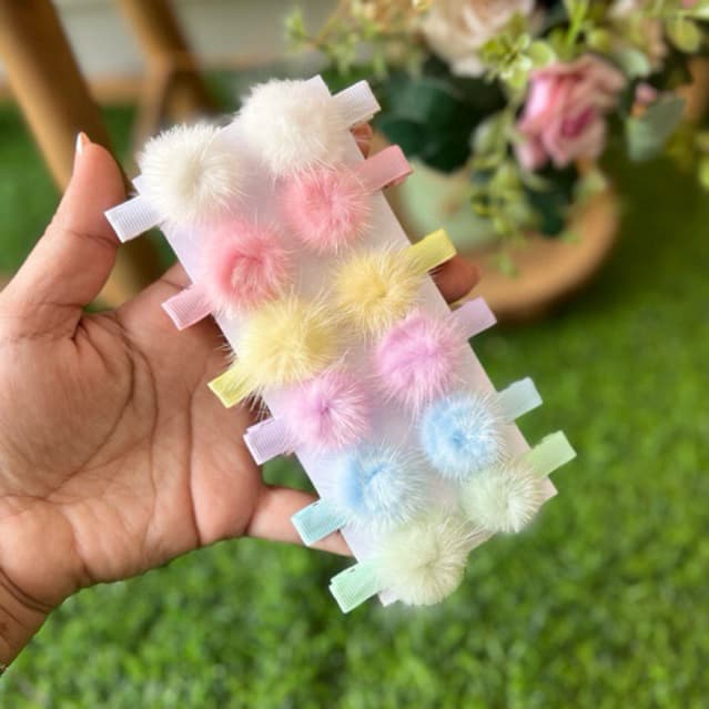 Parzinho Mini presilha bebe com pompom,laço no bico de pato, laço infantil para bebe menina, parzinho de Pompom