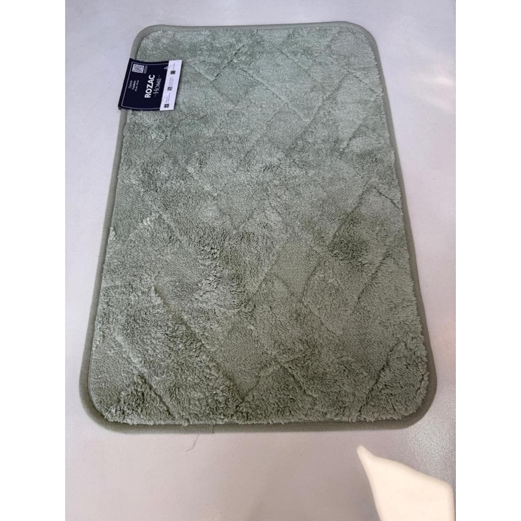 Tapete 38cm X 58cm Conforto Tijolinho 100% Polipropileno Cores Diversa Evio Na Cor disponivel