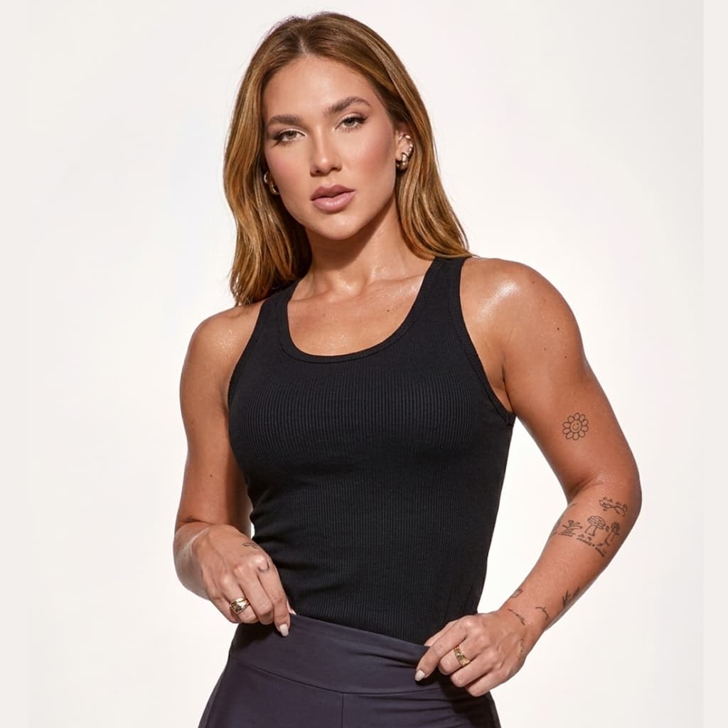 Regata Feminina Canelada Blusinha Básica Ribana Canelada Tradicional Casual Moda Estilo America