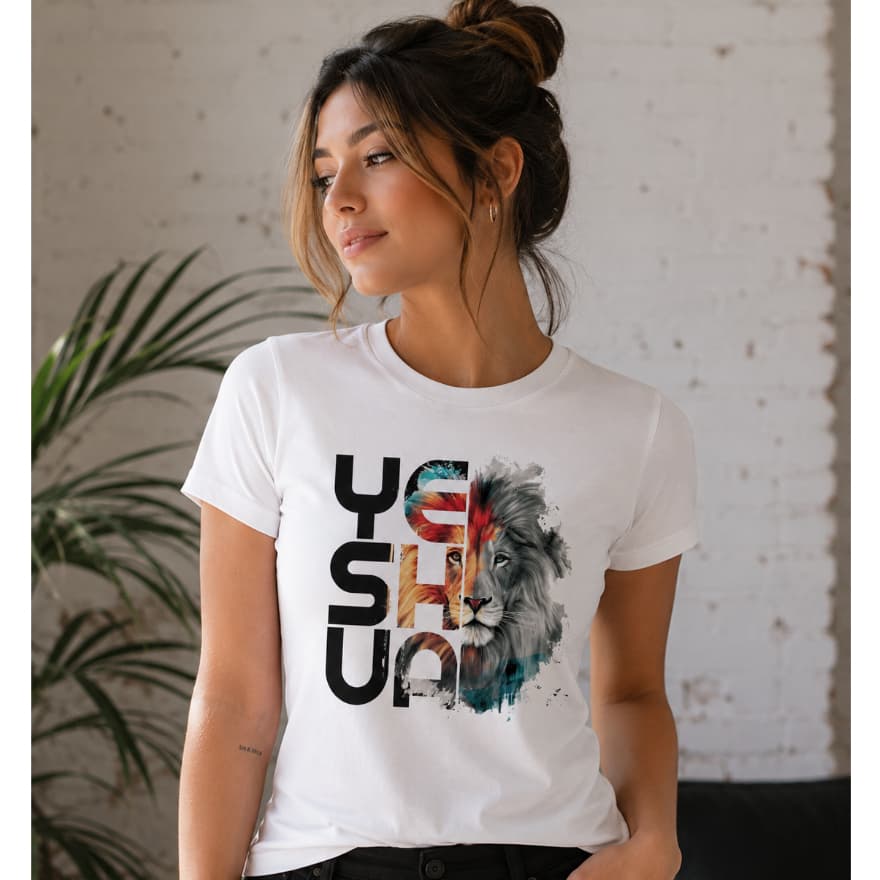 Camiseta Feminina Yeshua Leão de Judá - T-shirt Feminina Estampada