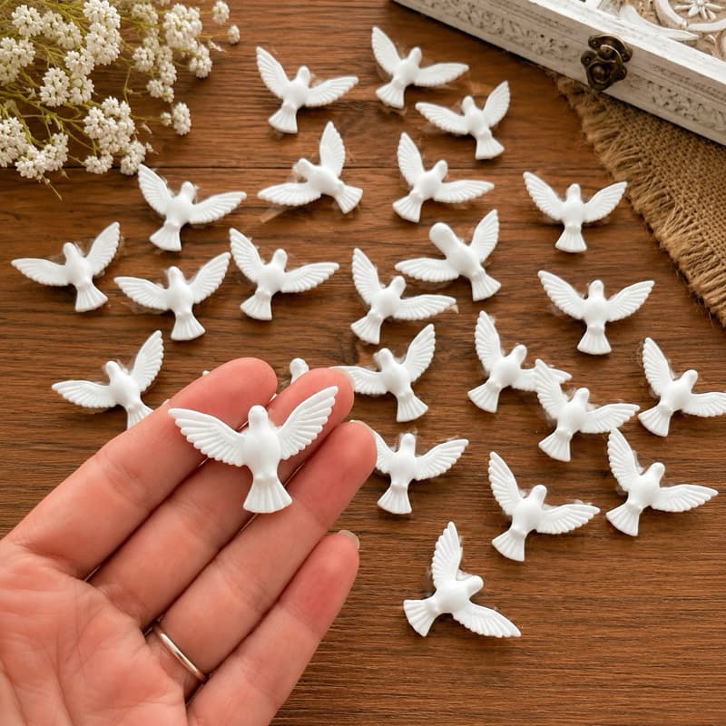 Kit Mini Aplique Divino Espírito Santo 10 a 100 Unidades Perfeito para Lembranças e Decorações Religiosas