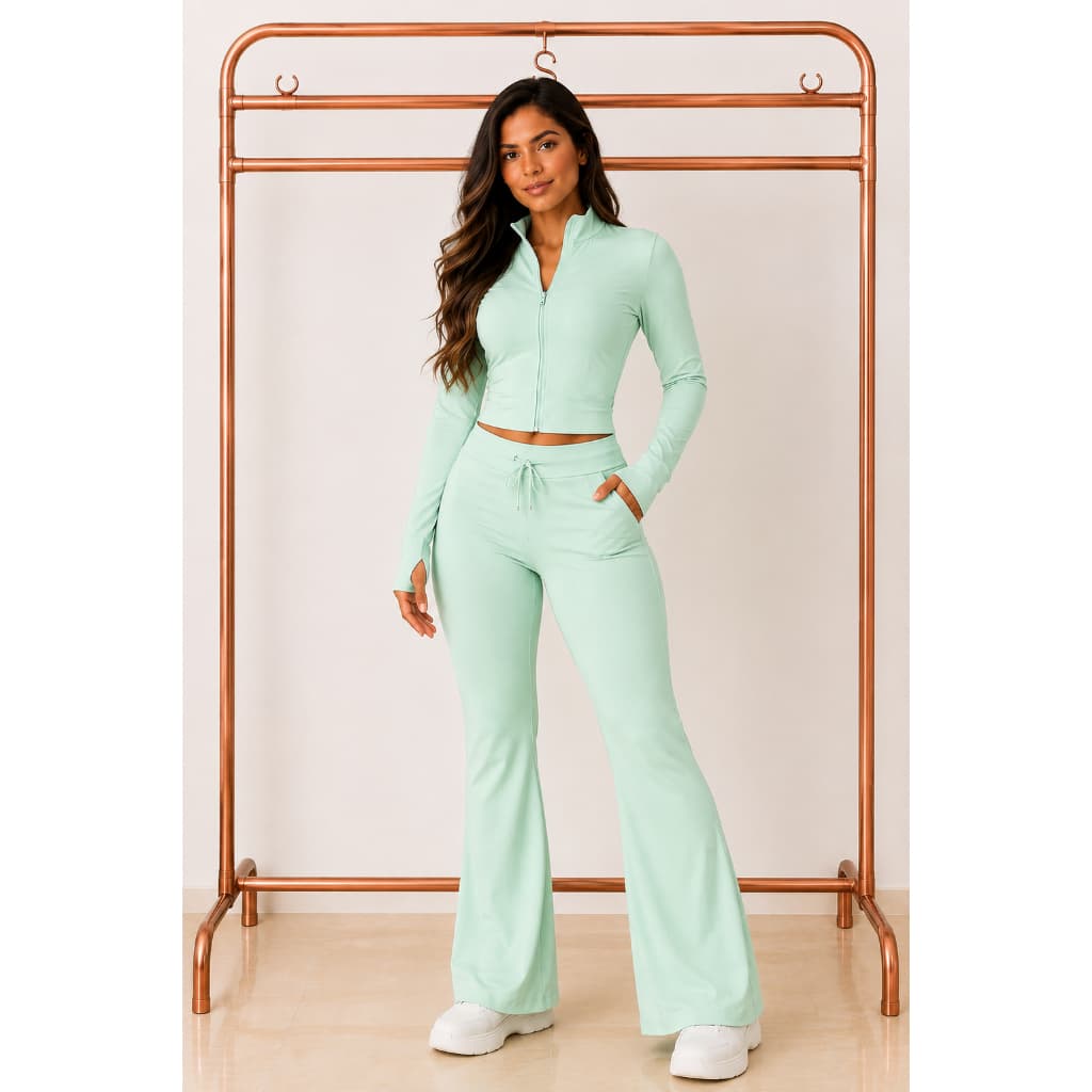 Conjunto Feminino Calça Flare Jaqueta Zíper Manga Longa com Dedal Academia Treino Fitness
