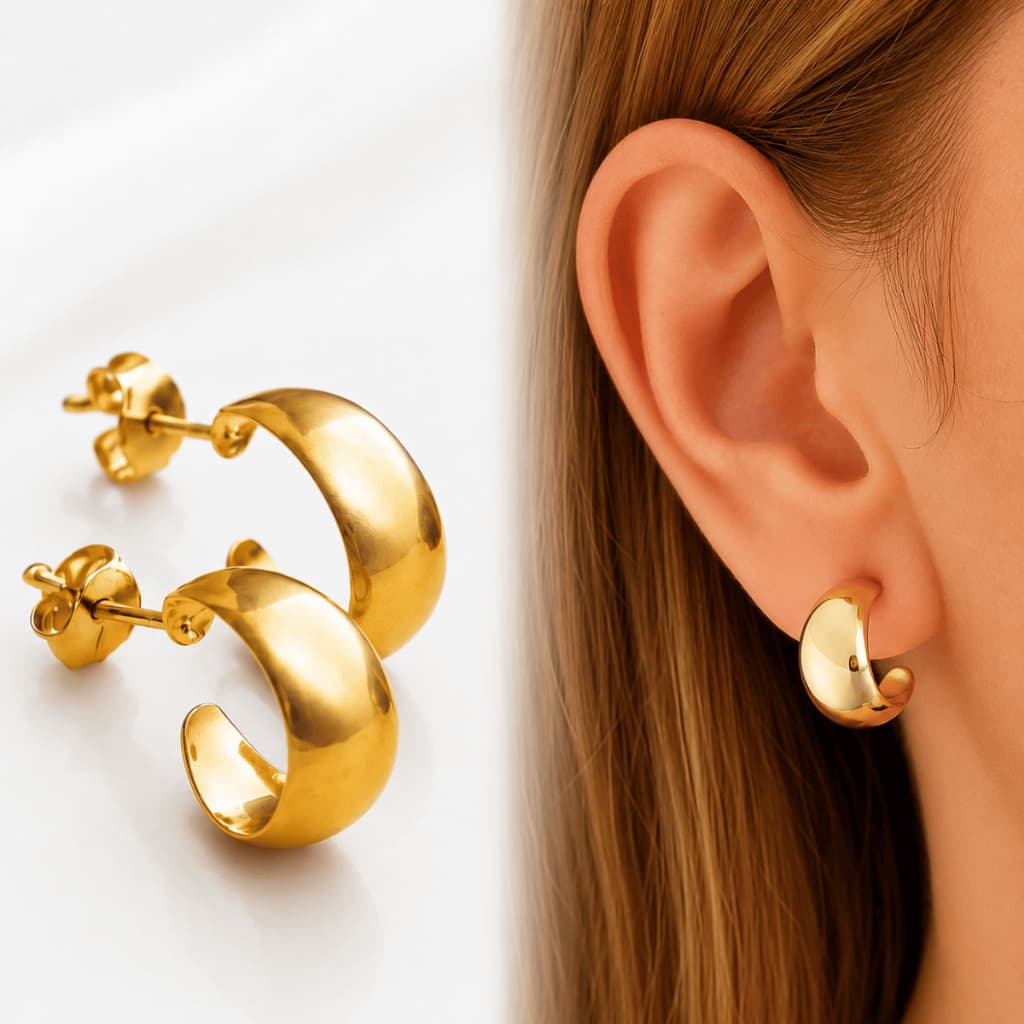 Brinco de Argola Pequeno Dourado Liso de tarraxa Folheada a Ouro 18K Antialérgico SEMI JOIA Feminino Moda