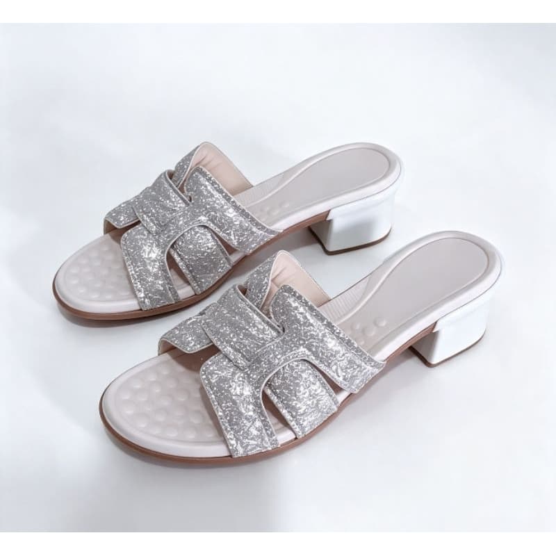 Tamanquinho saltinho baixo. Tamaquinho feminino