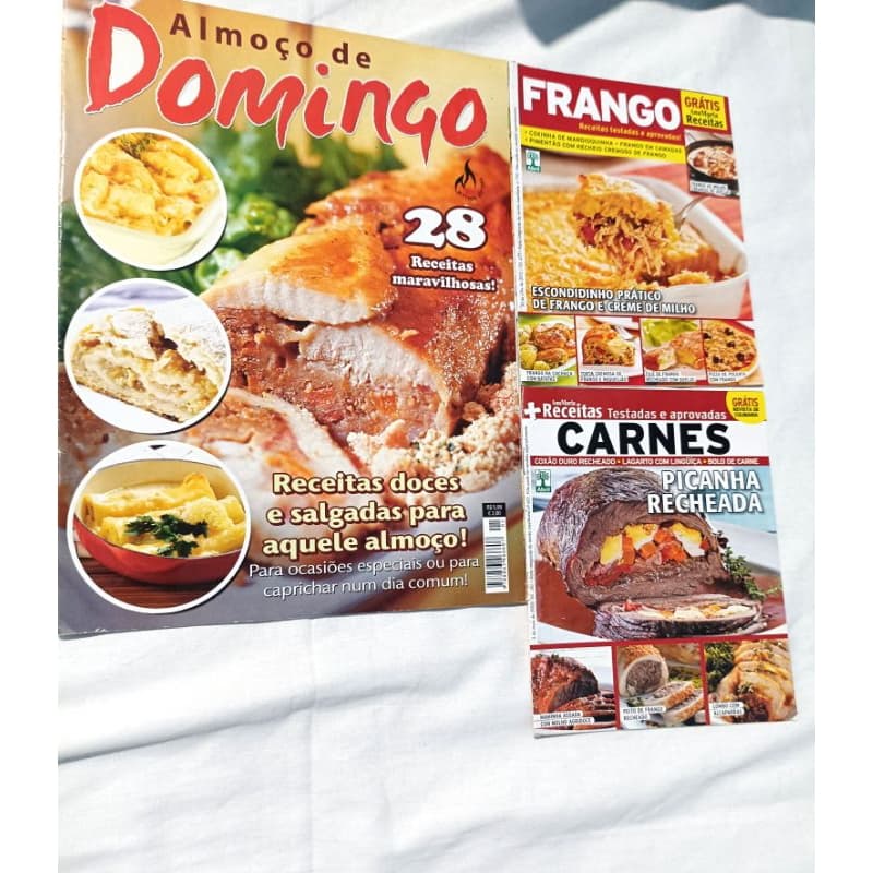 3 revistas com receitas, almoço de domingo, carnes e frango