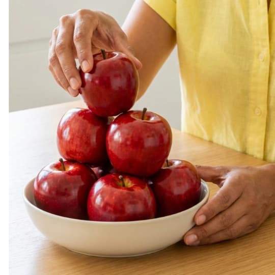 Maçãs Vermelha Fruta Artificial Realista - Kit com 6 - Decoração da mesa durável e Vibrante Verão maçã Branca de Neve