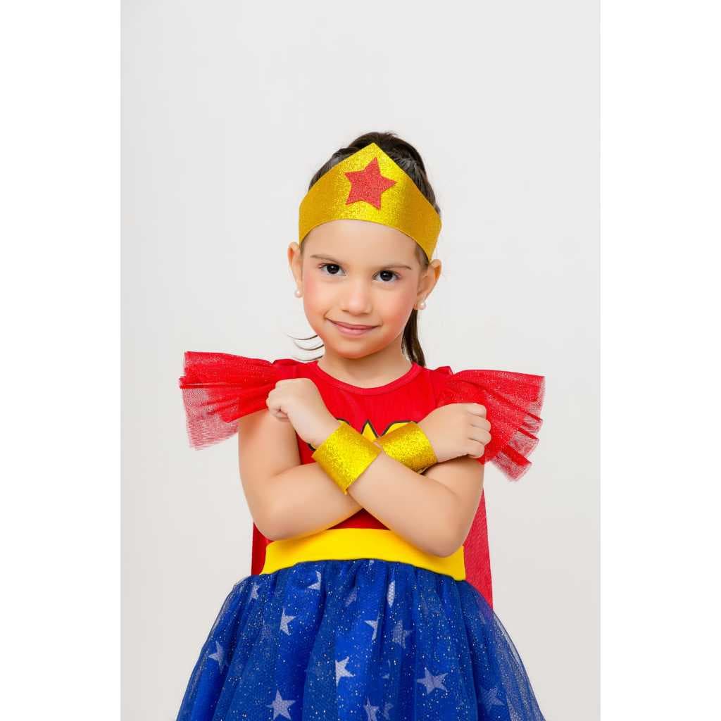 Fantasia Infantil Mulher Maravilha com Capa e Acessórios Roupa Heroína Festa Menina
