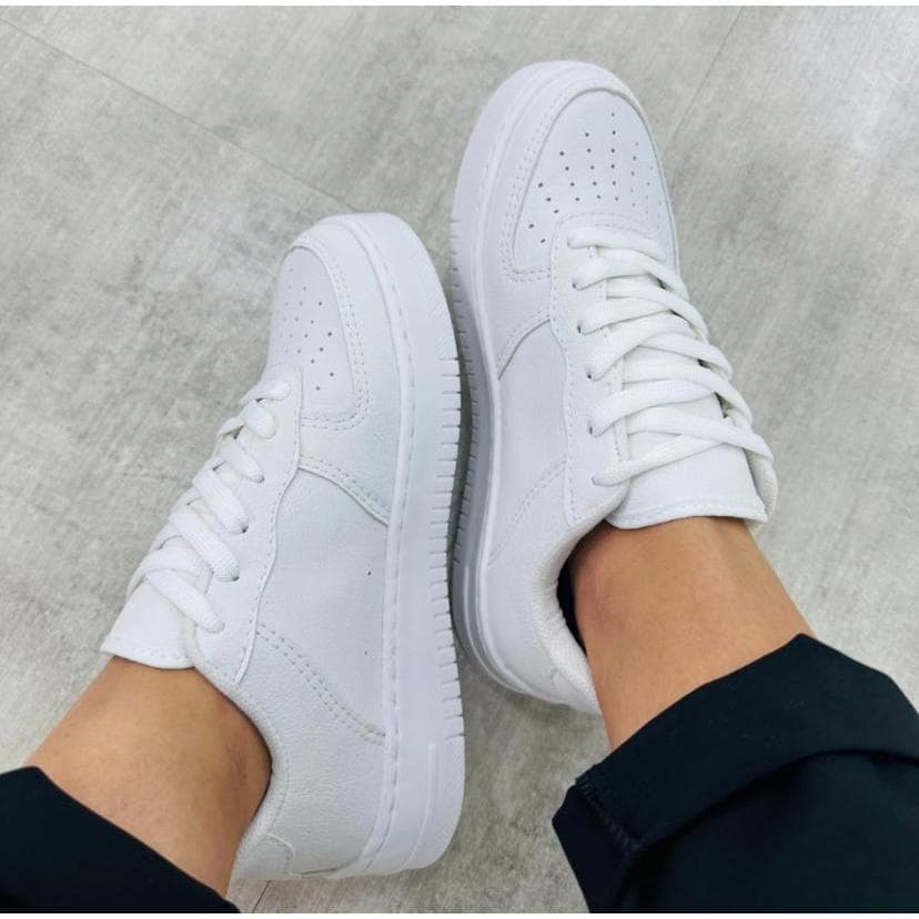 Tênis Casual Branco Unissex – Conforto, Estilo e Versatilidade no Seu Dia a Dia! envio imediato PROMOÇAO