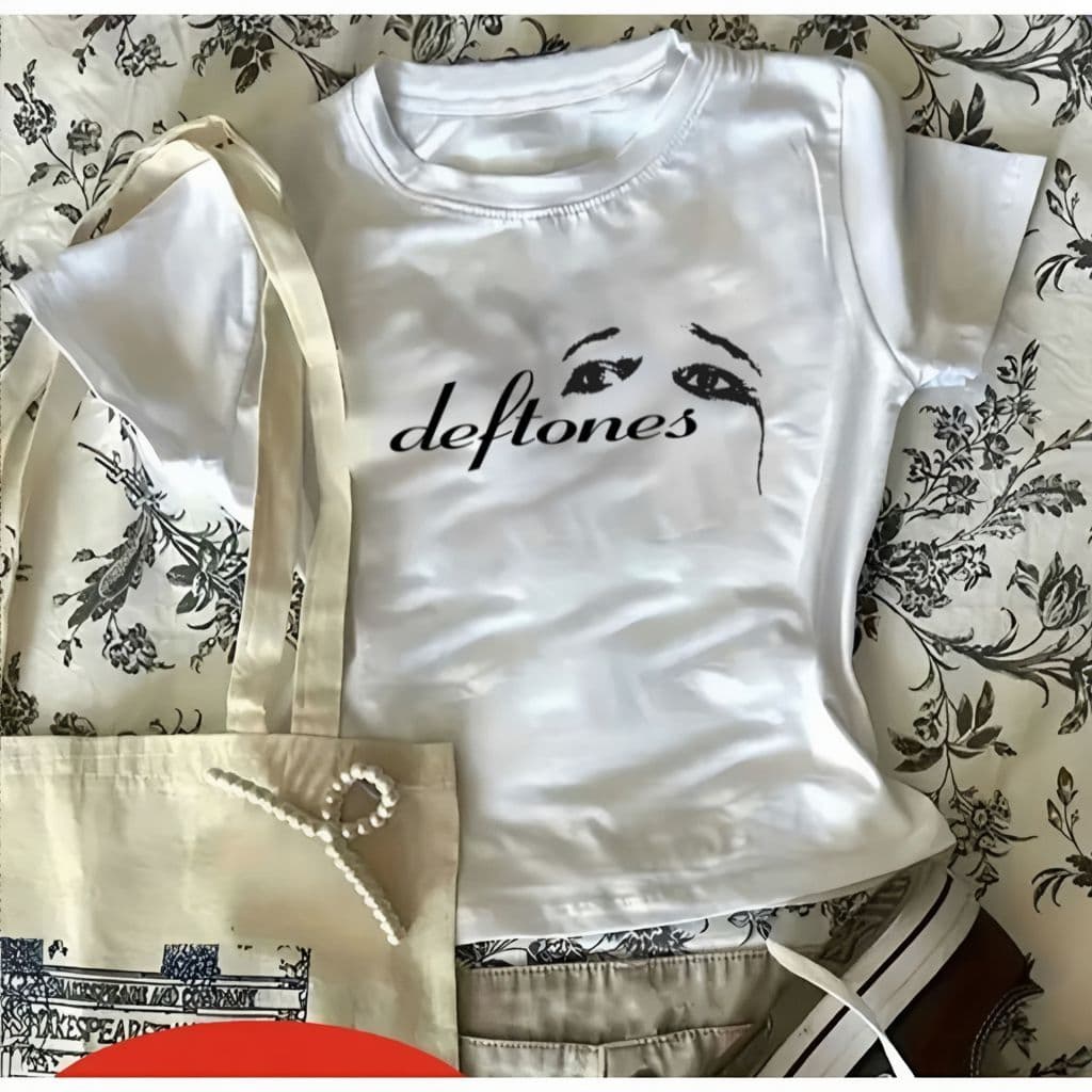 Blusa Slim Fit Baby tee Babylook suplex compressão feminina estilo retrô tumblr rock banda Deftones