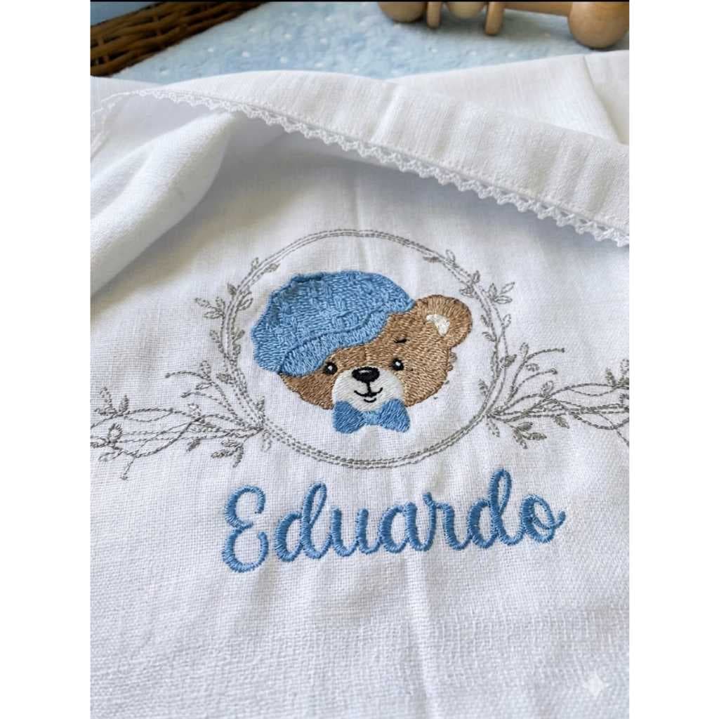 Fralda de passeio bordada com nome personalizado Enxoval Bebê Menina Ursinho Vintage Pano de Lavagem