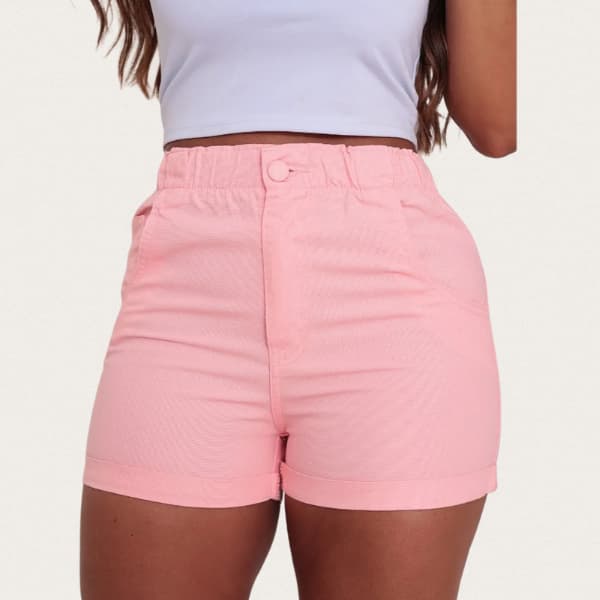 Short Jeans Feminino Rosa Claro Cintura Alta Elástico Cós Barra Dobrada Estilo Atemporal Casual