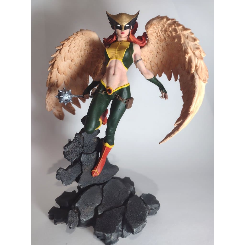 Action Figure Mulher Gavião 20cm | Escultura Heroína Alada Decorativa em PLA | Boneco Colecionável