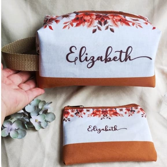 Necessaire Personalizada com Nome Terracota Floral Elegante | Porta Maquiagem Feminina l Presente Delicado l Amiga