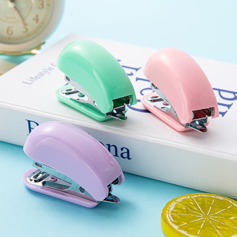 Grampeador Mini Macaron Portátil | Capacidade para 12 Folhas, Ideal para Estudante e Escritório