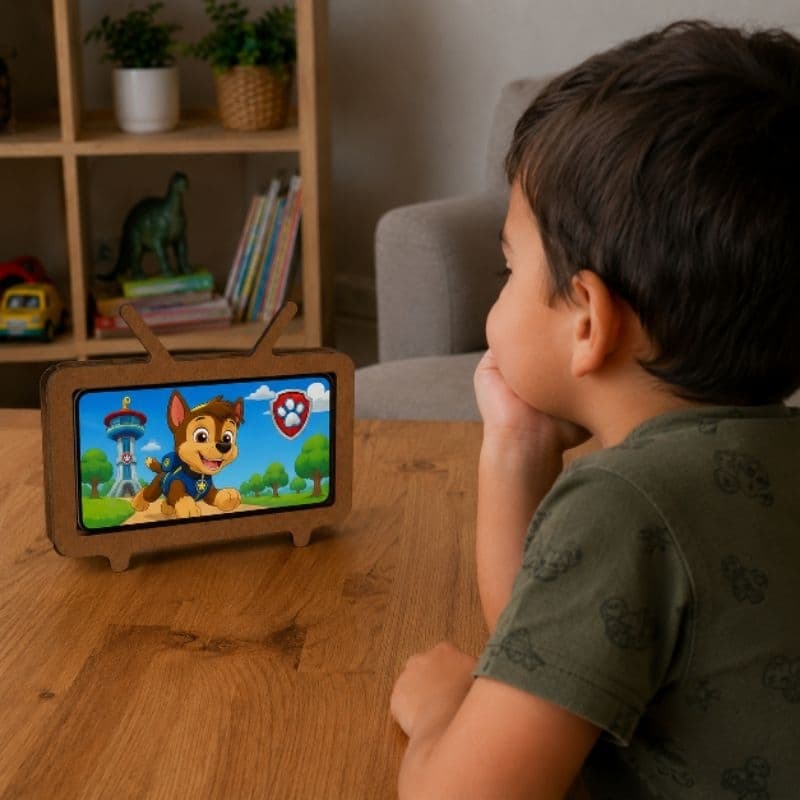 Suporte Celular formato televisão pezinhos para crianças MDF 6MM Montado