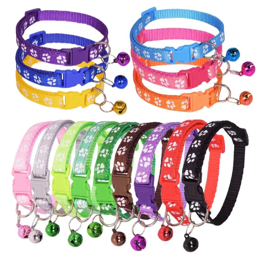 Coleira Para Gatos e Cães Pequenos com Sino e Fivela de Segurança - Ajustável 20-32cm