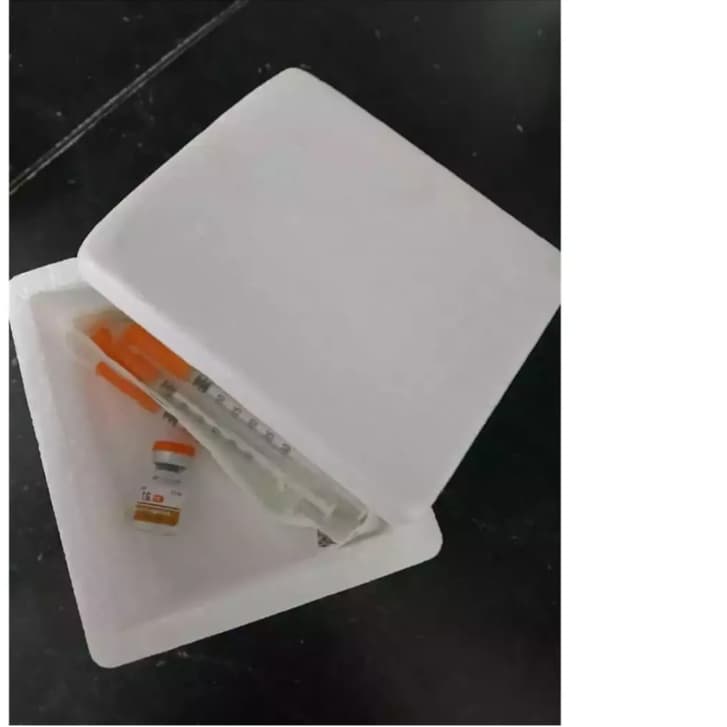 1*caixa térmica de isopor 250ml para armazenar insulina ou medicamentos