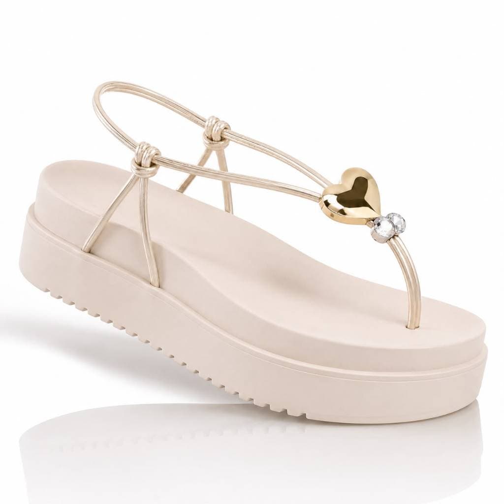 Sandália Feminina Plataforma Conforto Coração com Strass Rasteira Papete Casual Leve Antiderrapante