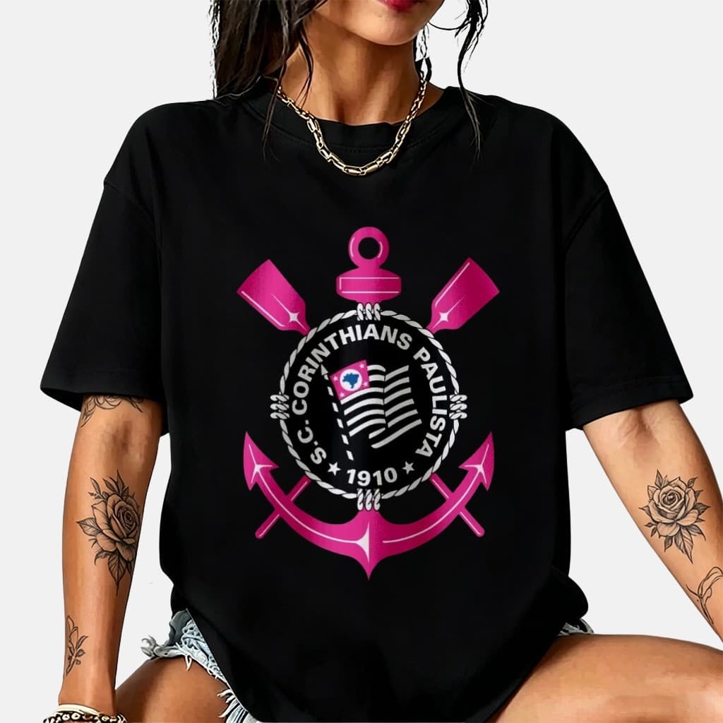 Camiseta Feminina Oversized Corinthians Paulista 1910 Preta com Estampa Âncora Rosa 100% Algodão Plus Size Manga Larga