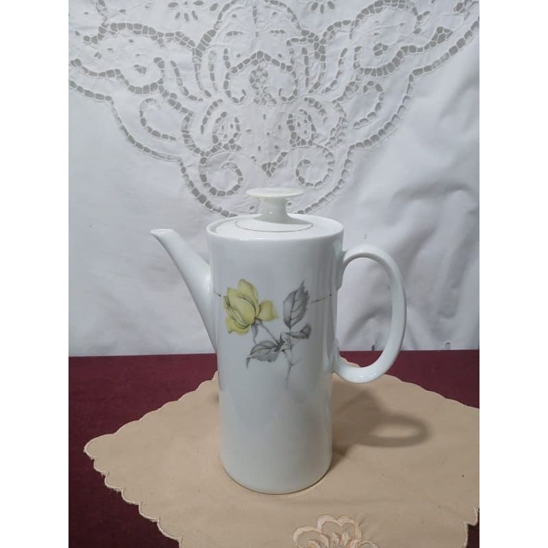 antigo bule em porcelana Renner/antiguidade