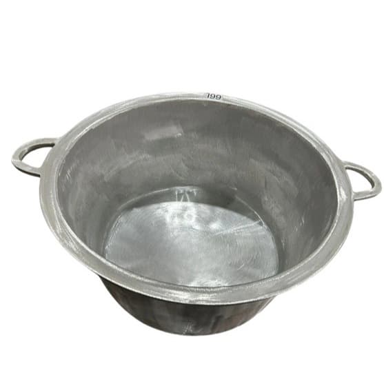 Tacho De Alumínio Fundido batido No90 63x33 Fundo oval 66 Litros