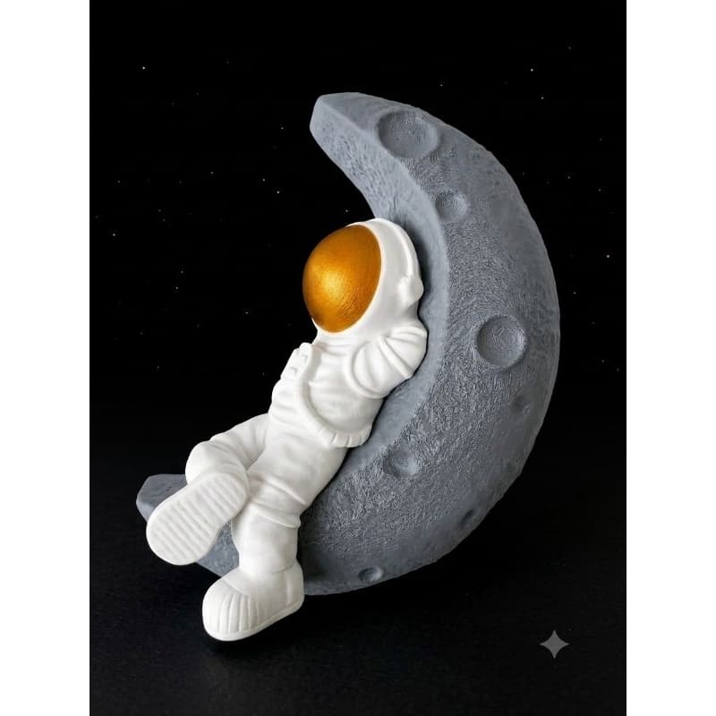 Objeto Decorativo Astronauta Relaxando Na Lua Para Quarto Infantil