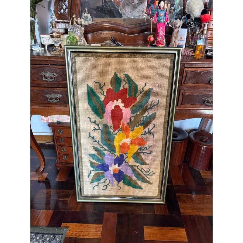 quadro tapeçaria em ponto cruz antigo vintage raridade flores